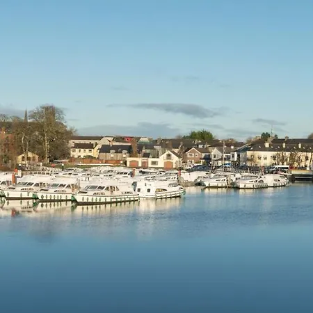 Glancy'S Accommodation Apartament